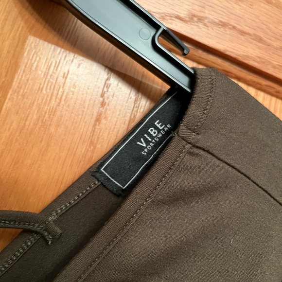 One piece Army green bodysuit Preowned - Picture 5 of 5